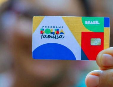 Caixa paga novo Bolsa Família a beneficiários com NIS de final 3