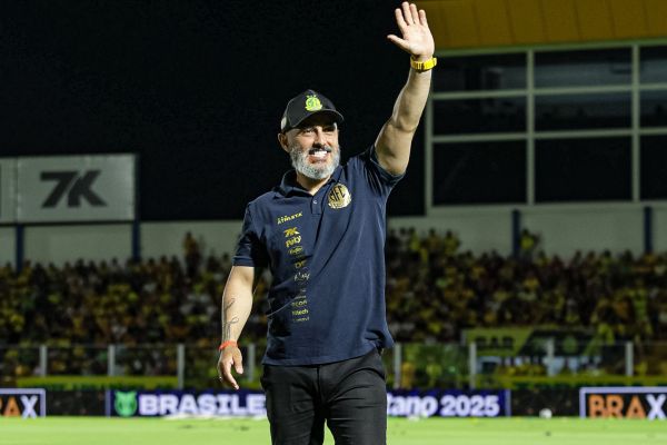 Seleção do Brasileirão: técnico do Mirassol dedica prêmio a Jesus Cristo