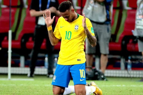 Neymar reage com fé após ficar fora da convocação da Seleção Brasileira