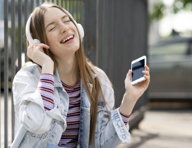Dia Mundial do Rádio: audiência segue em alta durante mais de 100 anos de história