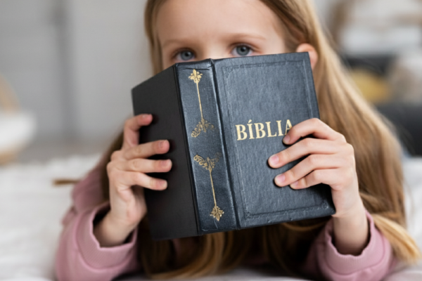 Dia da Bíblia:  mais de 2,6 bilhões de exemplares impressos foram distribuídas globalmente nos últimos dez anos