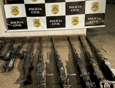 Duas metralhadoras roubadas do Exército são recuperadas no Rio 