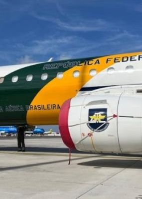 Avião que trará brasileiros de Gaza decola para o Egito 
