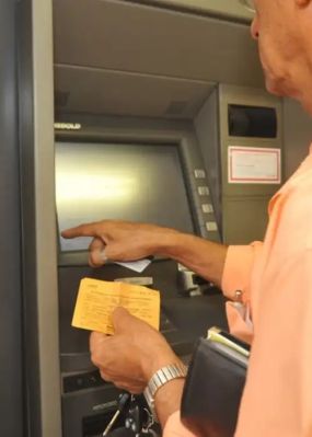 Bancos fecham nesta quarta-feira e reabrem na quinta
