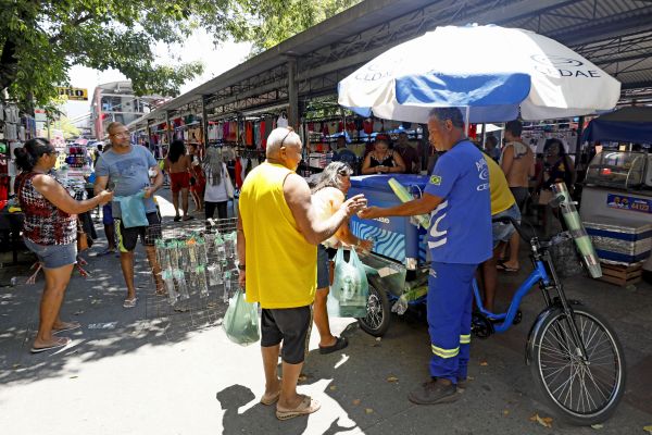 Rio pode chegar a 41°C nesta segunda-feira; Cedae reforça pontos de hidratação