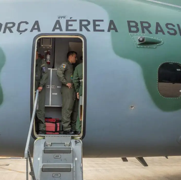 Voo de repatriação de brasileiros em Gaza aguarda autorização 