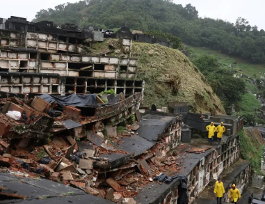 Famílias atingidas por temporal em Petrópolis terão aluguel social